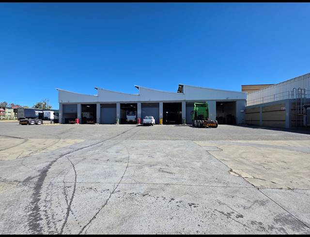 4,005M² WAREHOUSE FOR SALE IN CITY DEEP